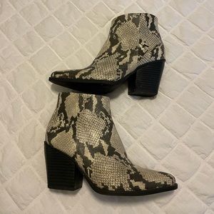 Snakeskin Booties sz 6